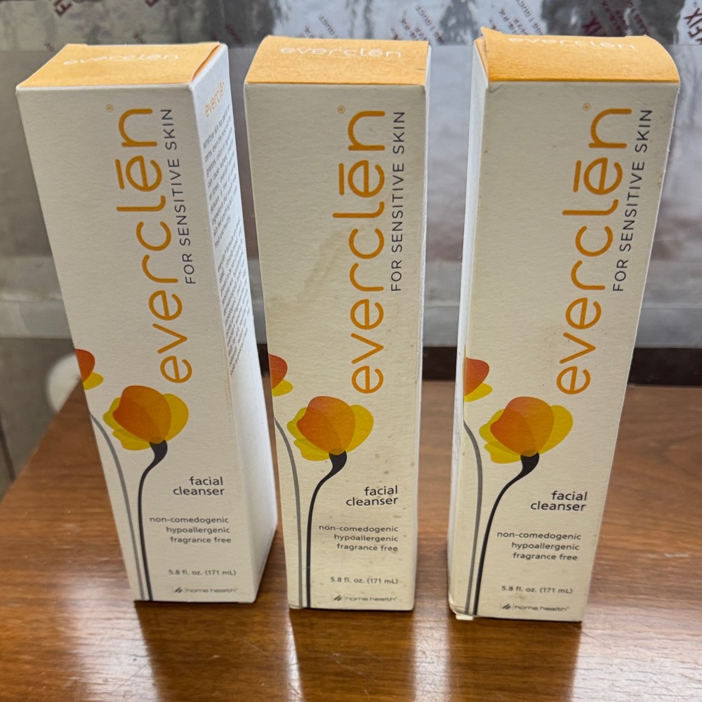 Facial Cleanser - White and Orange